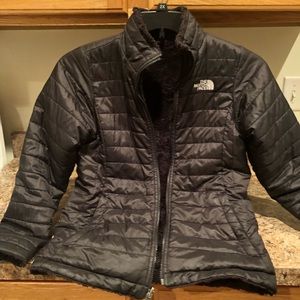 Girl’s black Northface reversible jacket.  Size L.